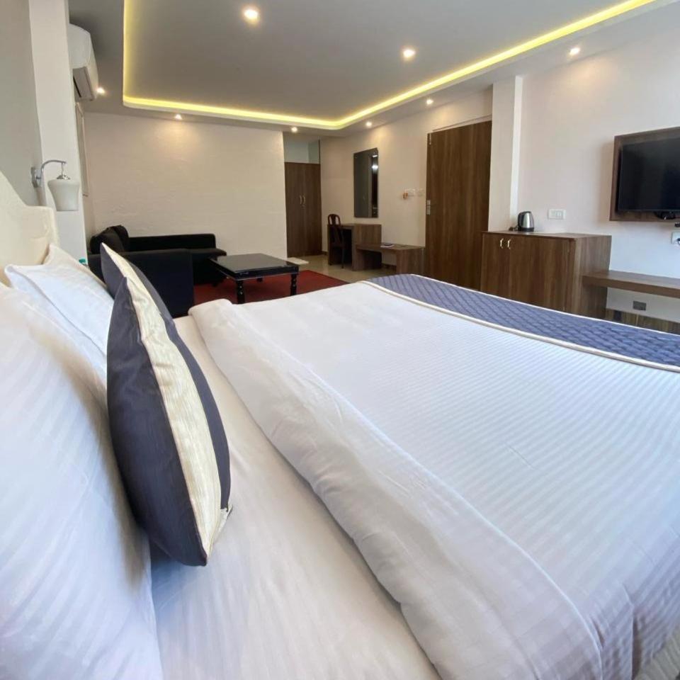 Montecarlo Hotel Mahabalipuram Exterior photo